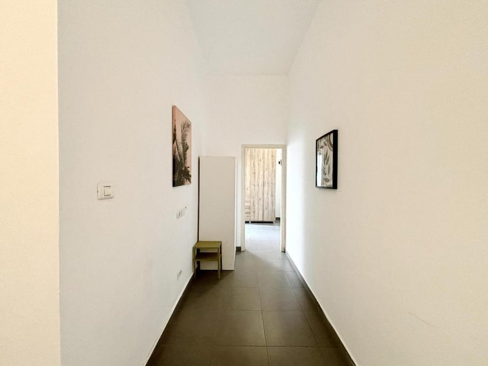 HaYarkon Seaside - 1 Bedroom + Balcony By Vacay Apartment in Tel Aviv-Yafo