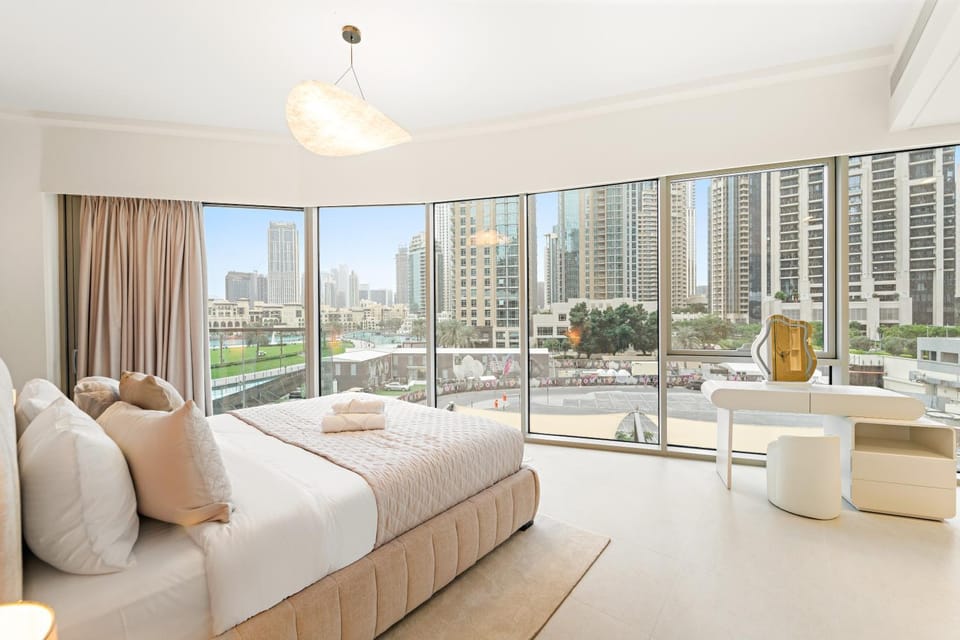 Bed, View (from property/room), Bedroom, City view