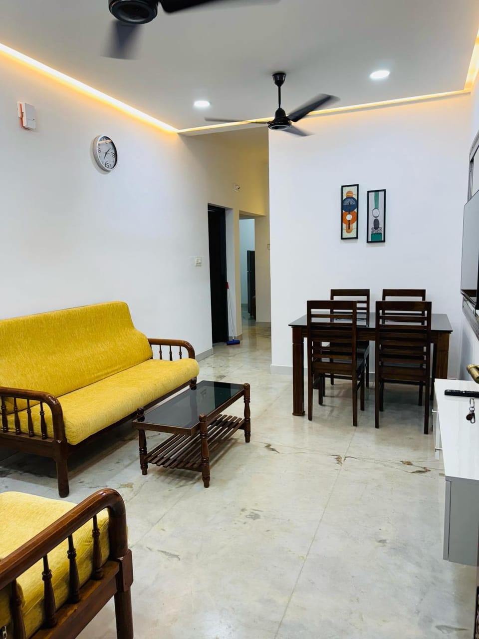 Living room, Dining area