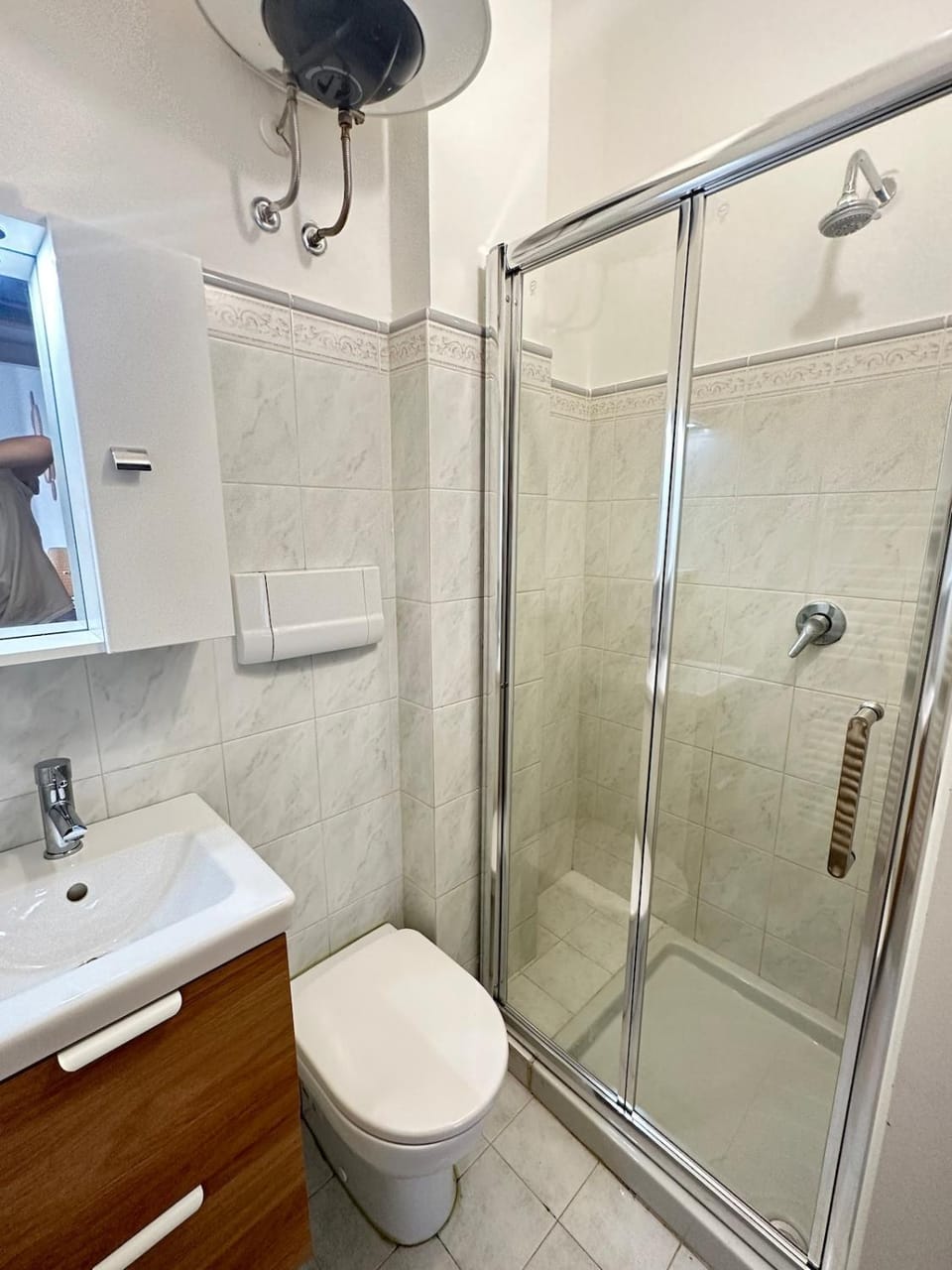 Shower, Toilet, Bathroom, towels