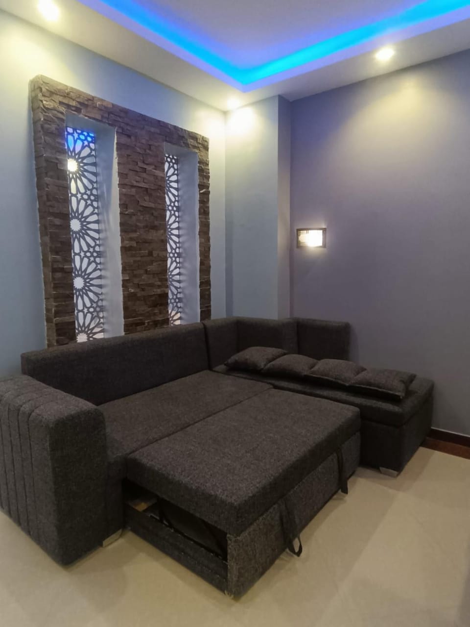 Beachfront Cozy Flat 10 minutes from air port, Free WIFI Apartment in Hurghada