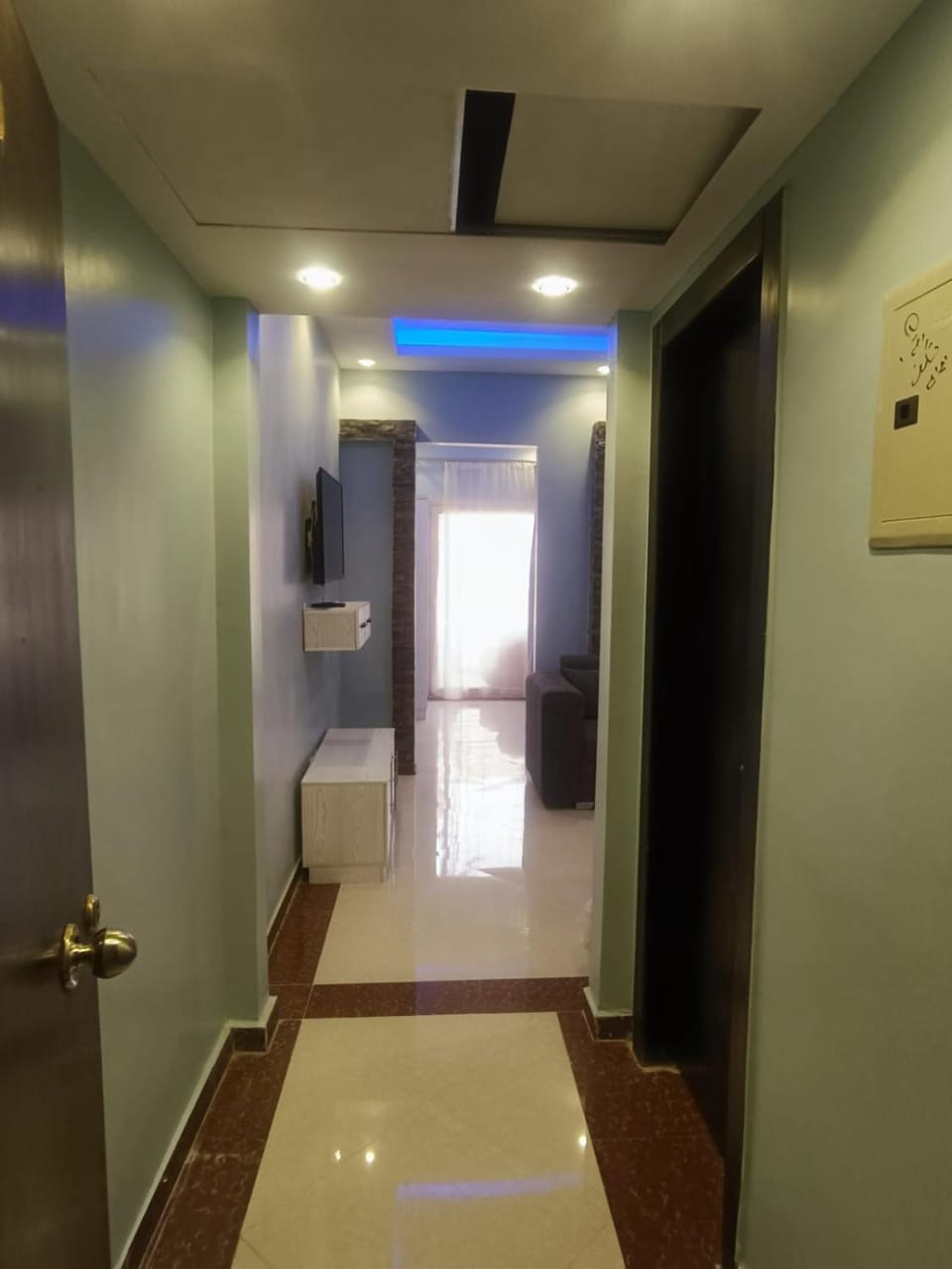 Beachfront Cozy Flat 10 minutes from air port, Free WIFI Apartment in Hurghada