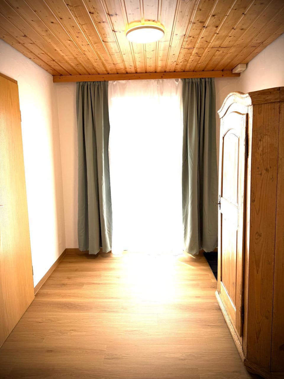 View (from property/room), Balcony/Terrace, wardrobe