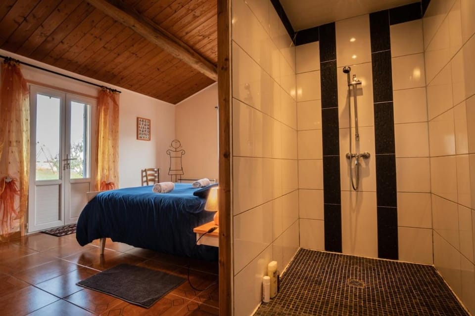 Gîte de groupe La Barrière House in Occitanie
