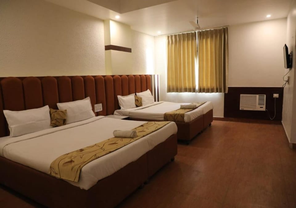 Bed, TV and multimedia