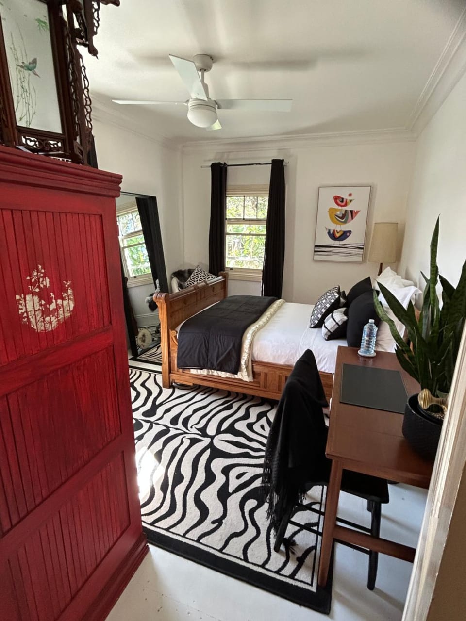 Bed, Photo of the whole room, Bedroom