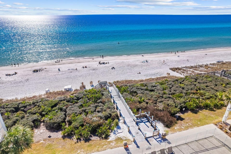 Neighbourhood, Bird's eye view, Beach