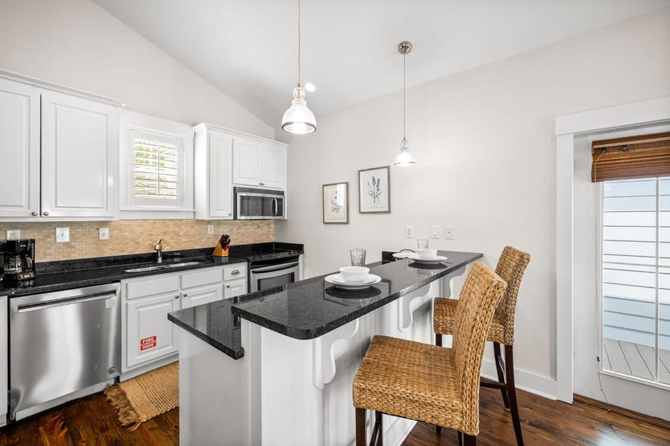 Ocean Ayer Carriage House by 30A Escapes Bed and Breakfast in Rosemary Beach