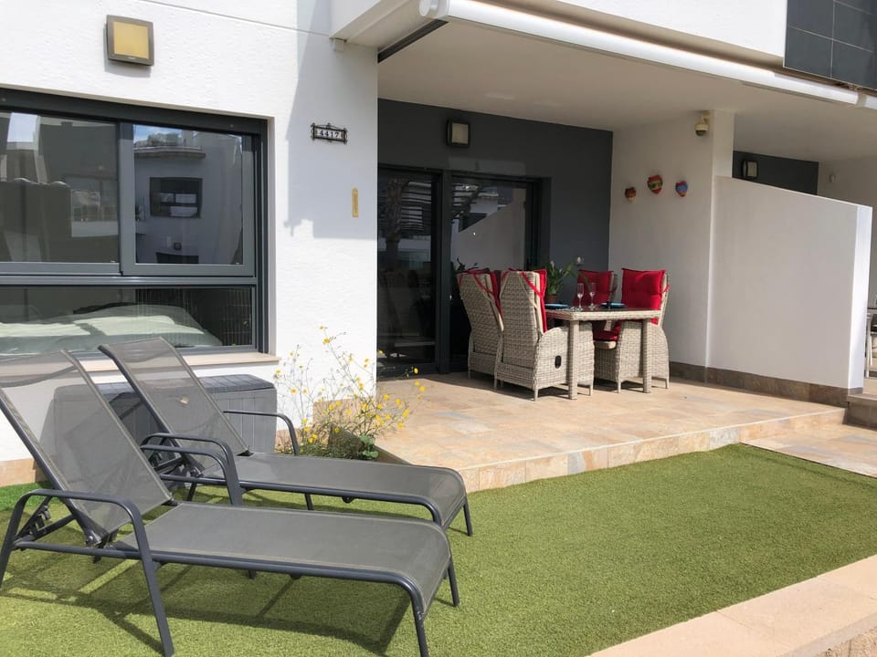 Balcony/Terrace, Dining area, sunbed