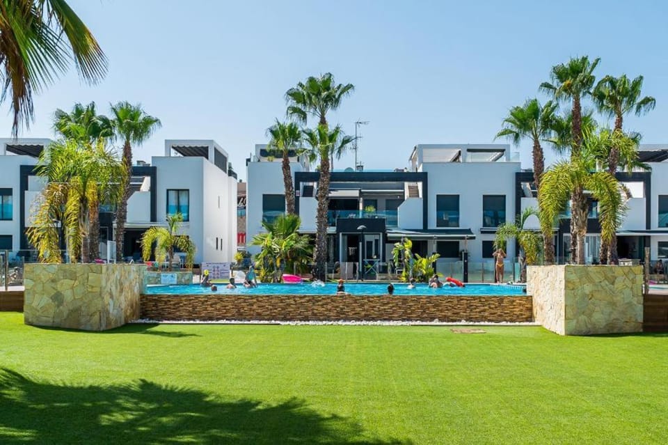 La Zenia Holiday Suite Apartment in Vega Baja del Segura