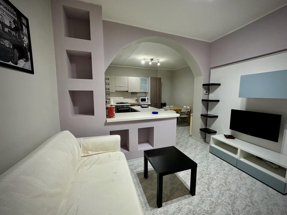 TV and multimedia, Living room, Seating area, pet friendly
