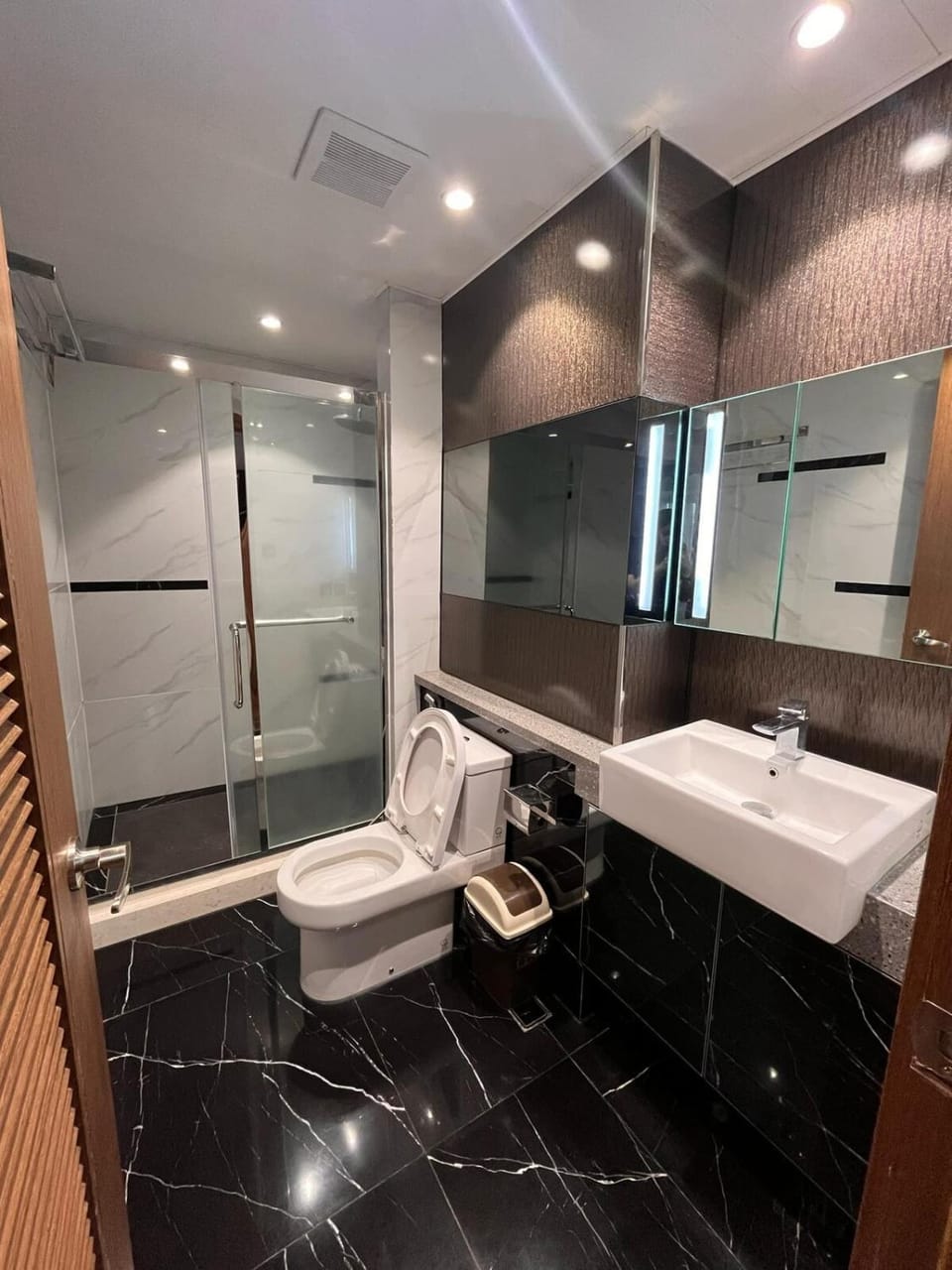 Sheryll Escapes - One Euphoria studio Netflix Wifi & swimming pool Apartment in Angeles