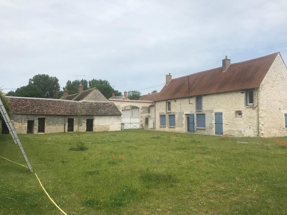 Maison de campagne Jacuzzi House in Centre-Val de Loire