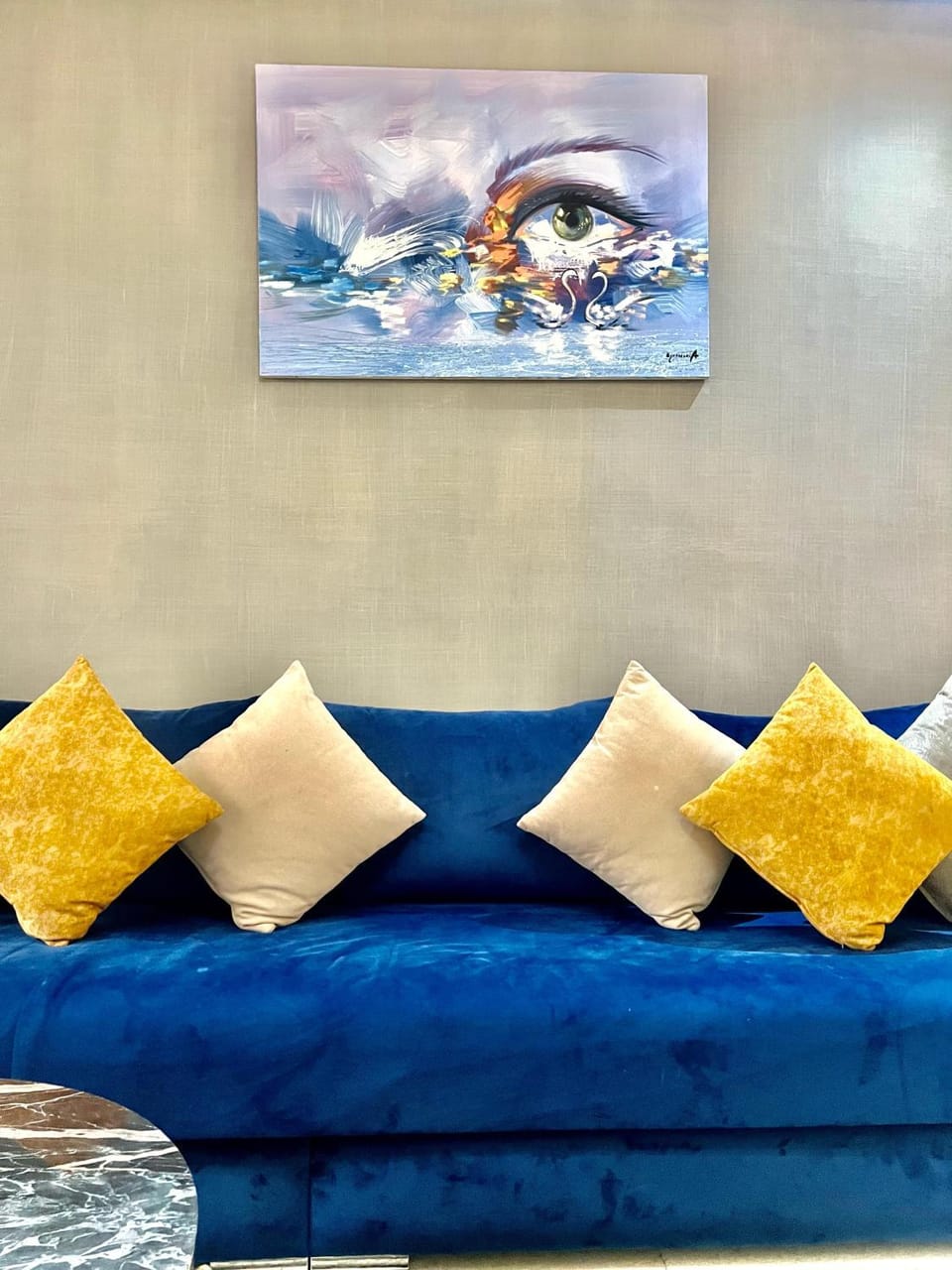Living room, Decorative detail, Seating area