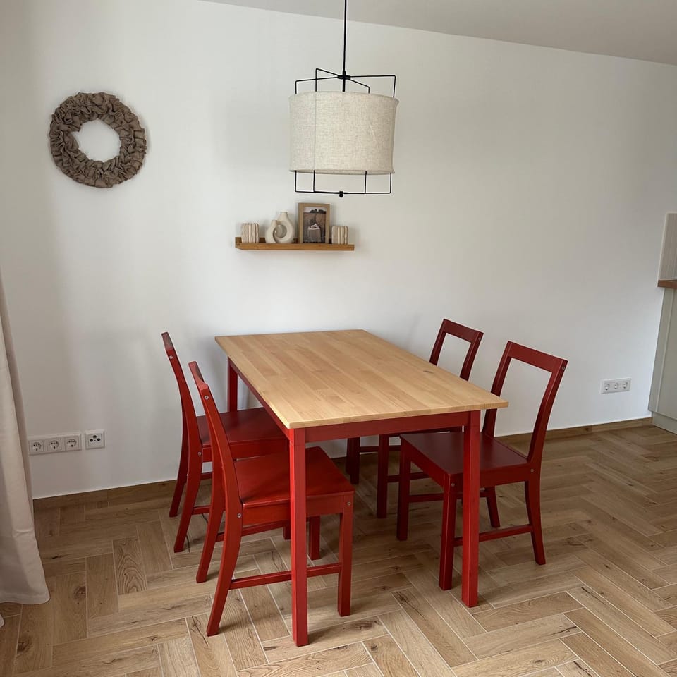 Living room, Seating area, Dining area