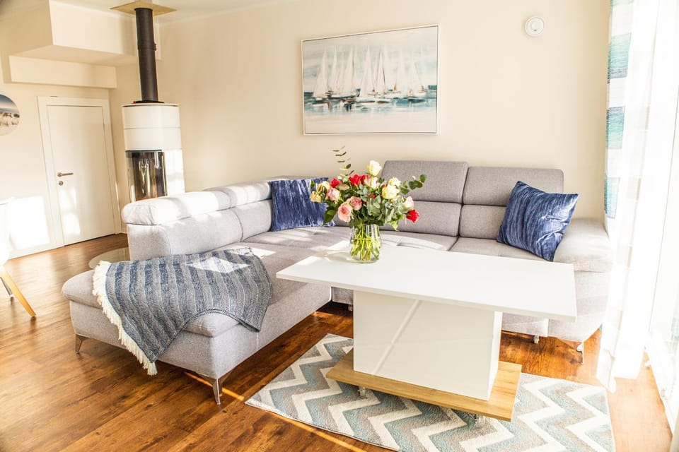 Living room, Seating area, fireplace