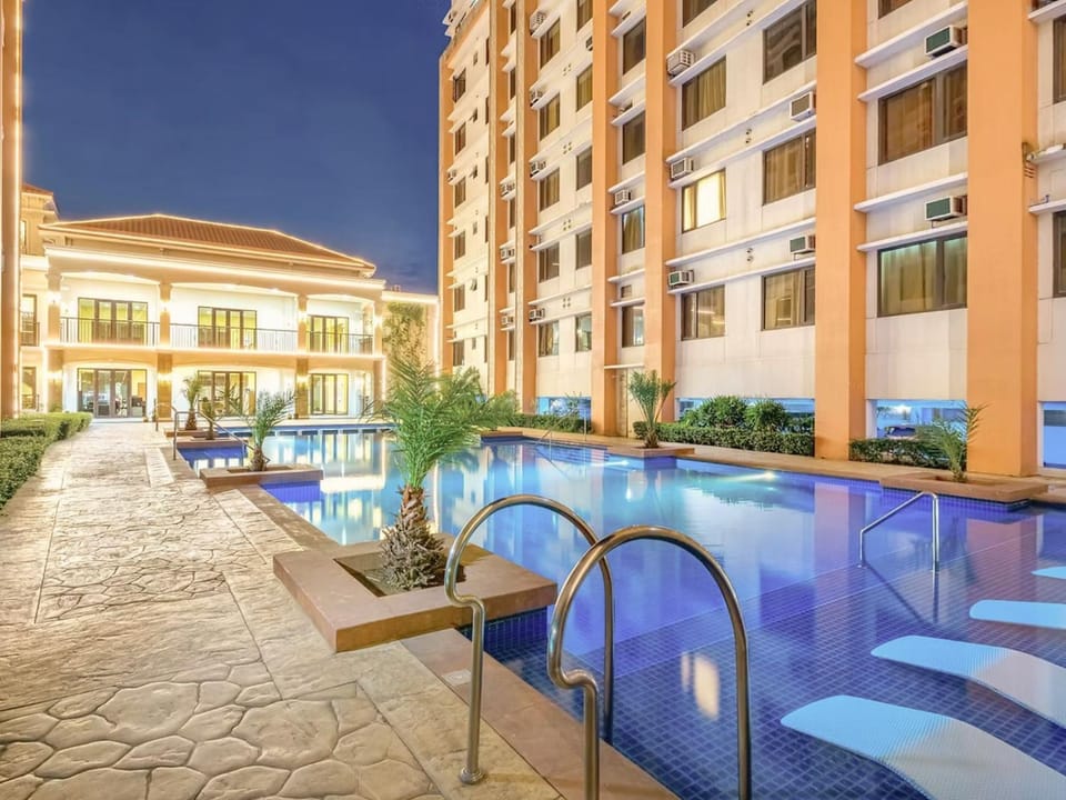 Pool view, Swimming pool, Swimming pool, sunbed