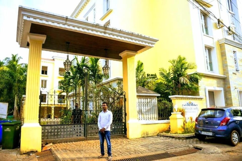 Property building, Facade/entrance
