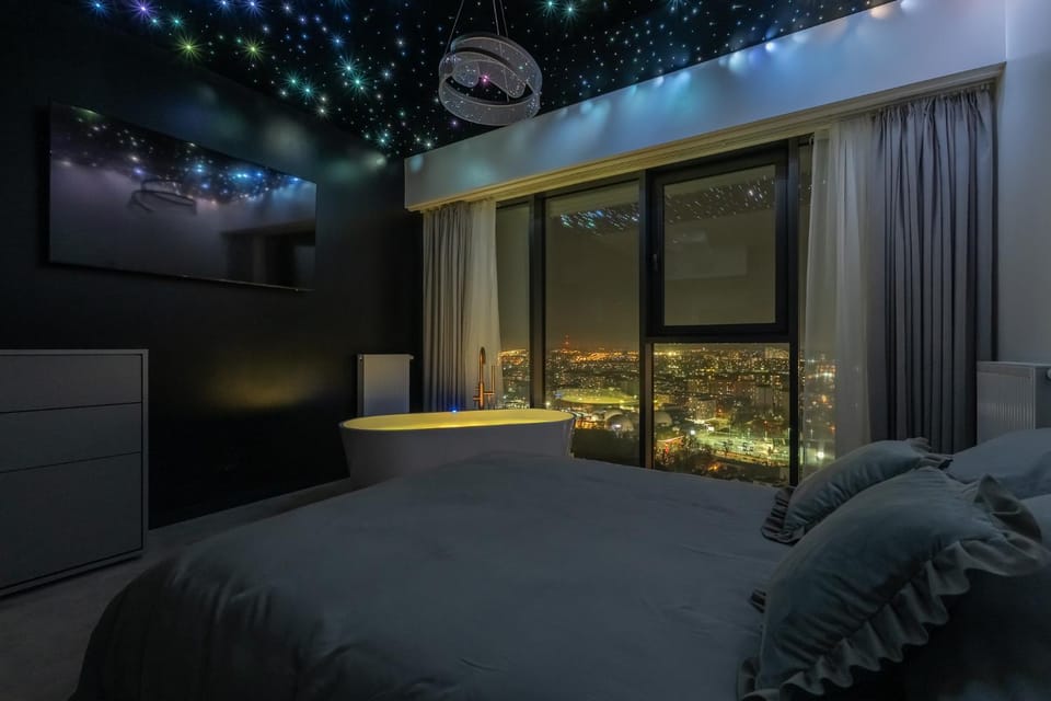 Night, Photo of the whole room, Bedroom