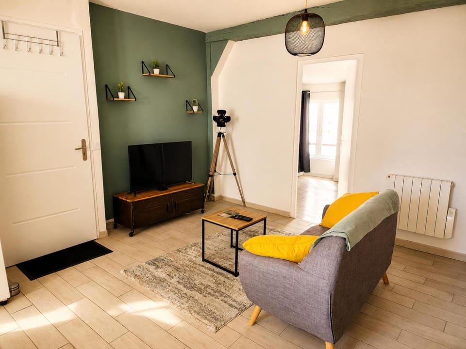 Communal lounge/ TV room, TV and multimedia