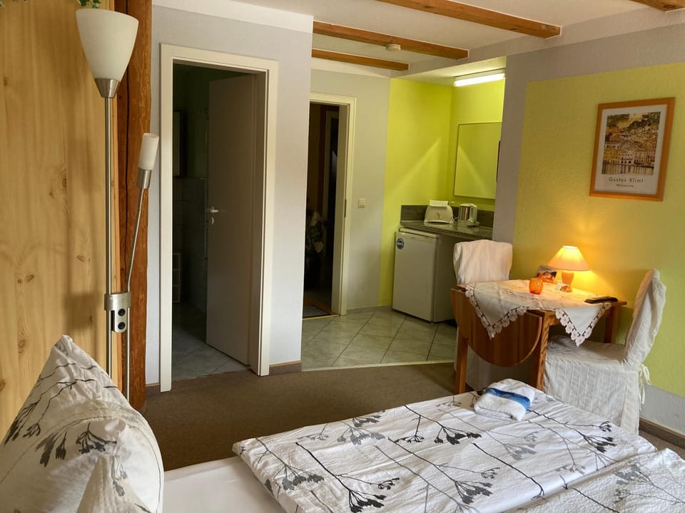 Property building, Photo of the whole room