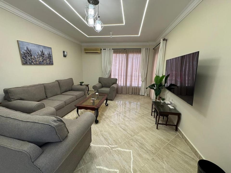 Chic Modern Apartment - New Cairo Apartment in New Cairo City