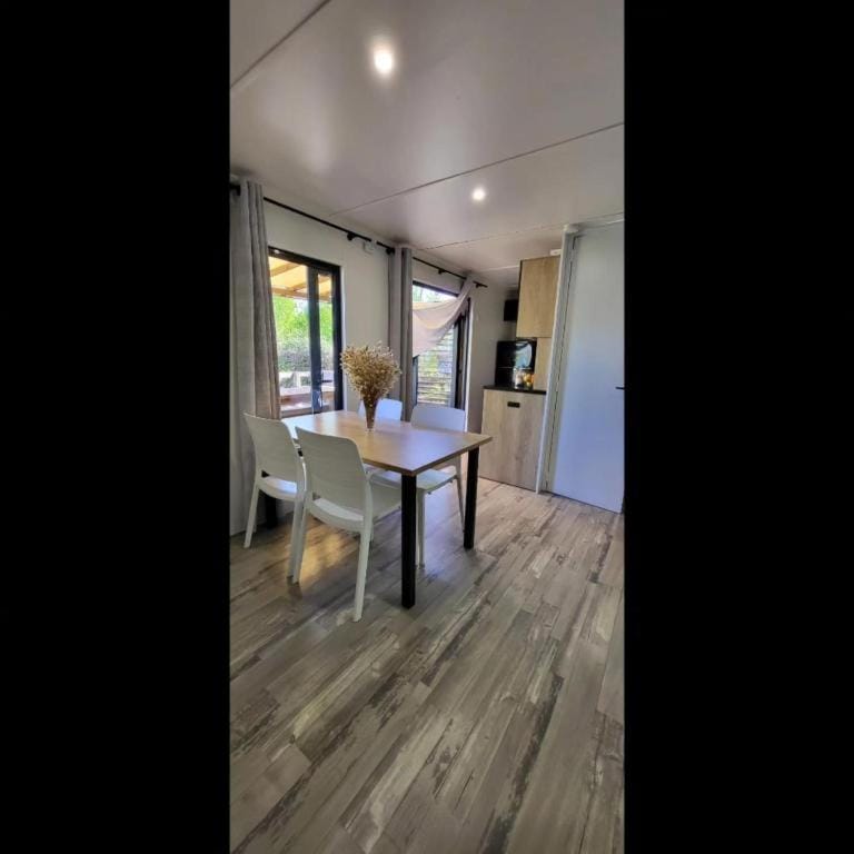 Mobil Home Premium 3 ch Camping 5 Biscarrosse Mayotte F62 Campground/ 
RV Resort in Sanguinet