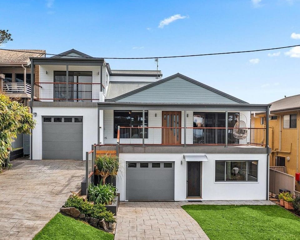 Beachside Retreat Pool & Sauna House in Kiama