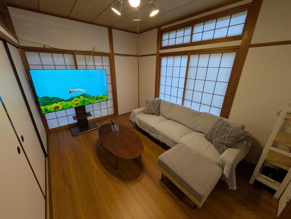 Villa Hachiman-bori ヴィラ八幡堀 House in Shiga, Japan