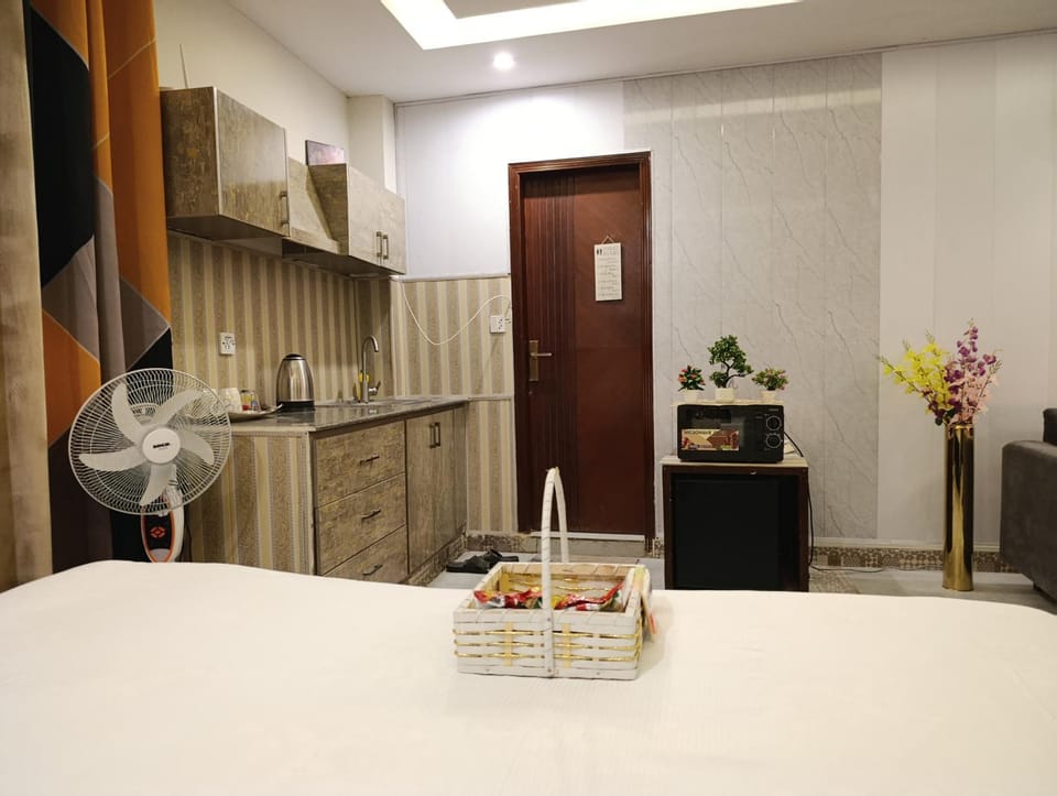 Bed, kitchen