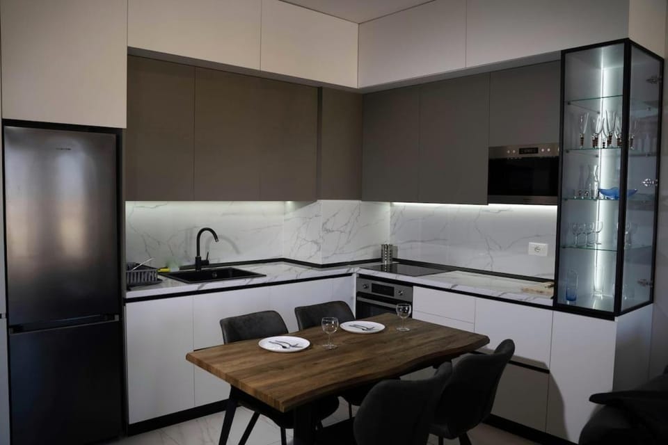 Tirana Hideaways, Free Parking & Breathtaking View Apartment in Tirana