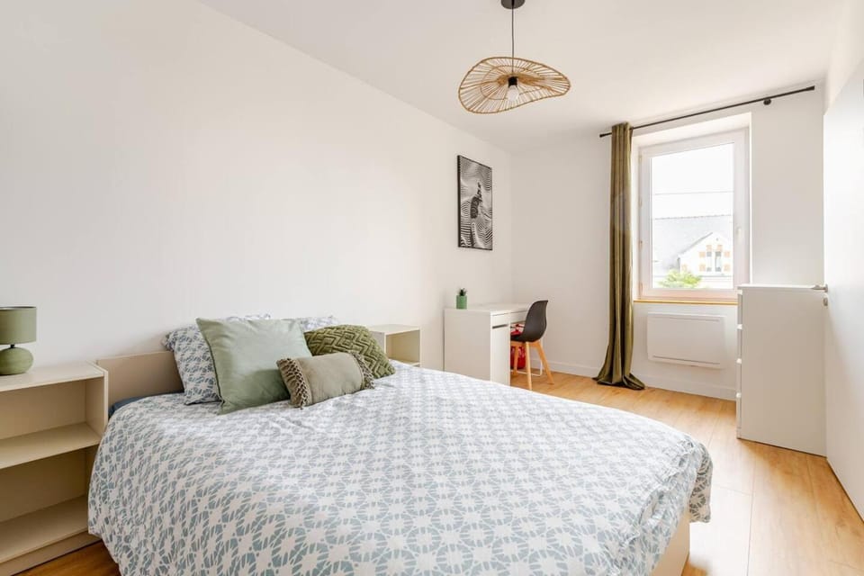 Bed, Bedroom