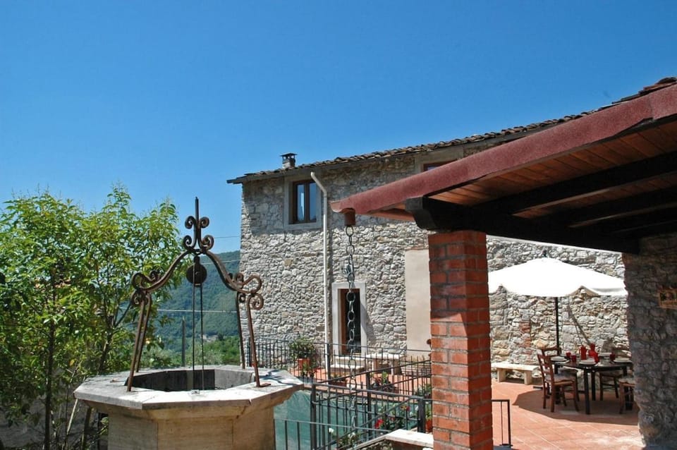 Property building, View (from property/room), Balcony/Terrace, Dining area