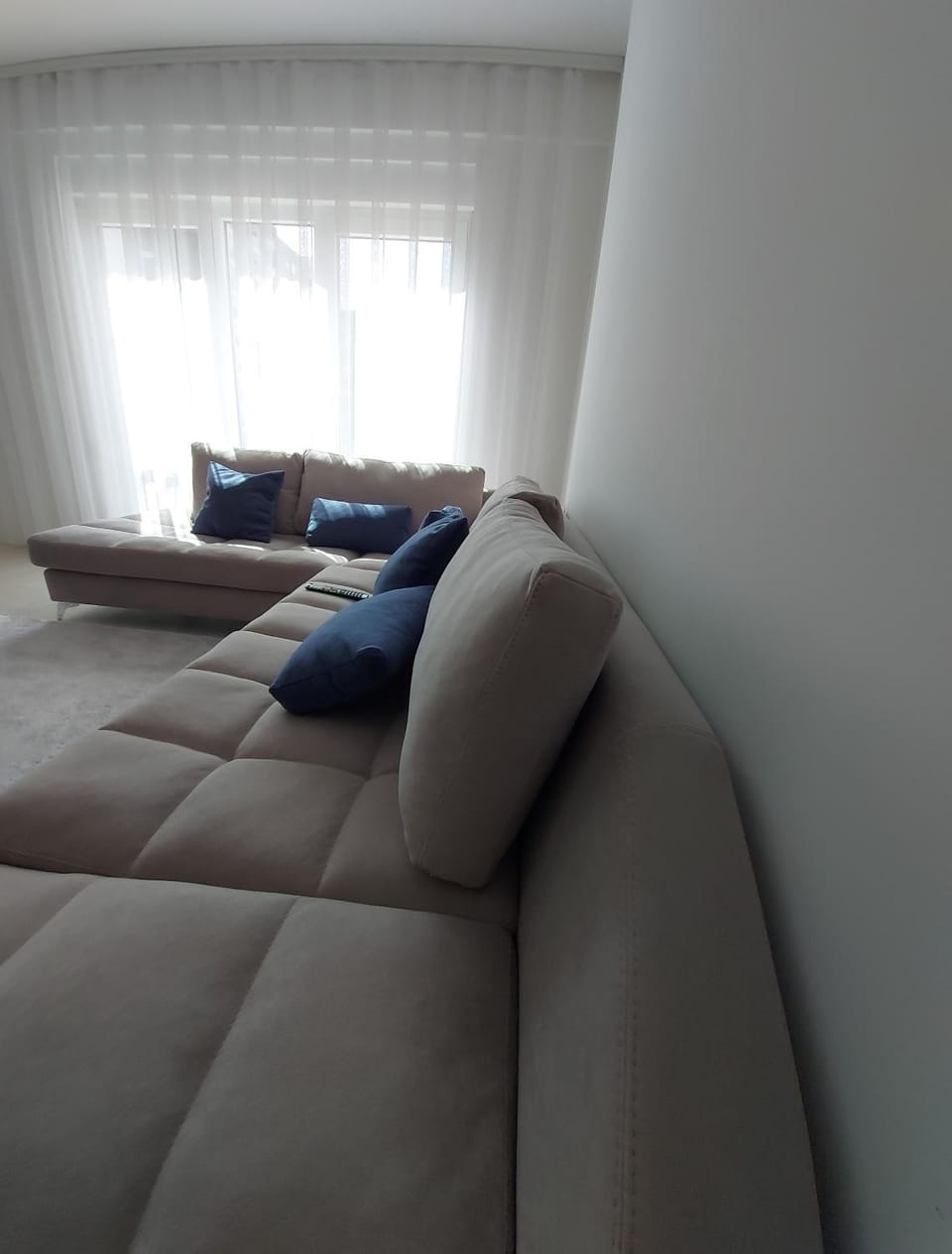 Bed, Living room, Seating area