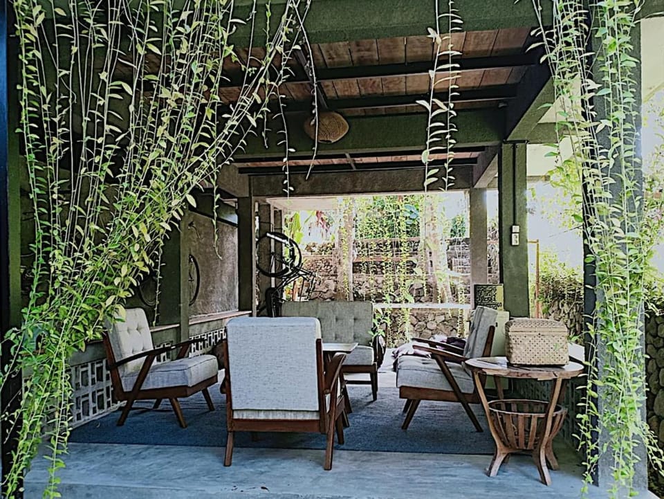 Tropical Wooden Bungalow, Private Garden & Private Pool House in Special Region of Yogyakarta