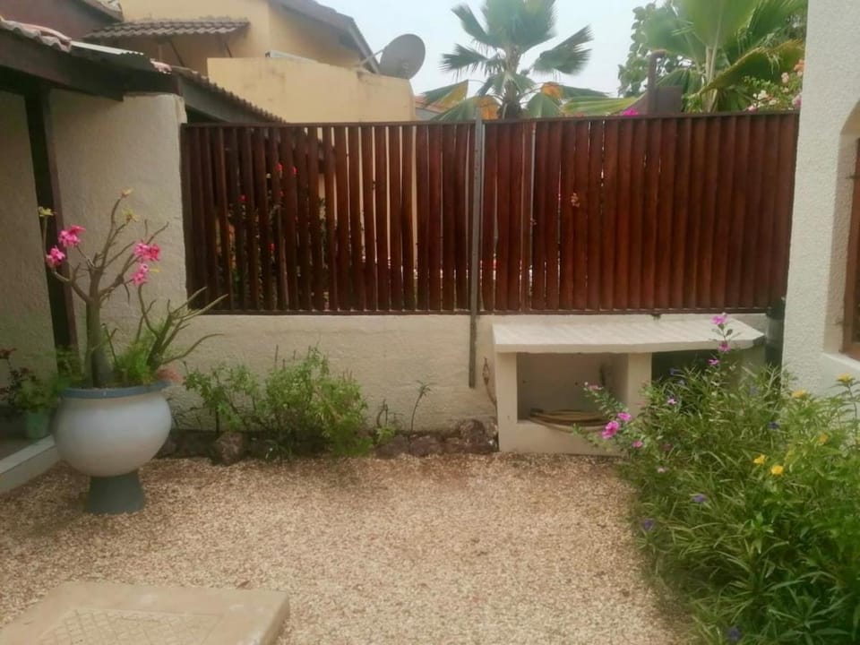 Beautiful seaside residence villa House in Saly