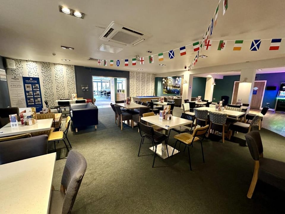 Sunflower Lodge, Pet Friendly, Free Hoburne Passes House in Cotswold District