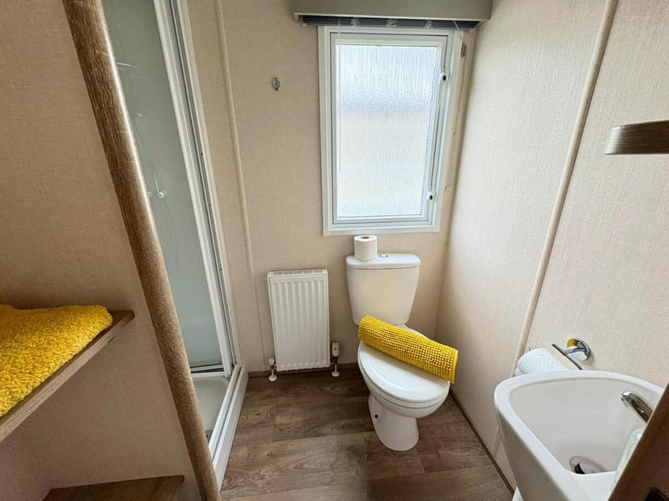 Sunflower Lodge, Pet Friendly, Free Hoburne Passes House in Cotswold District