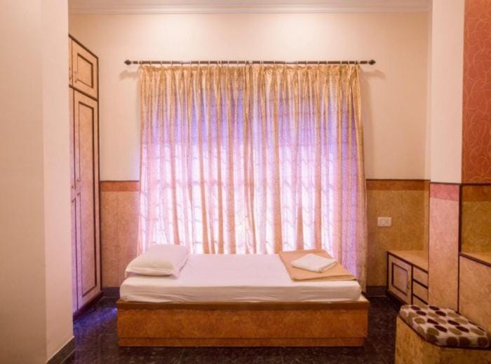 Hotel Suriya International Hotel in Chennai