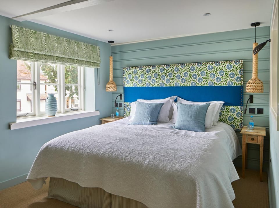 Tap Cottage - charming abode on Stockbridge High Street adjacent to boutique hotel The Grosvenor Stockbridge House in Test Valley District