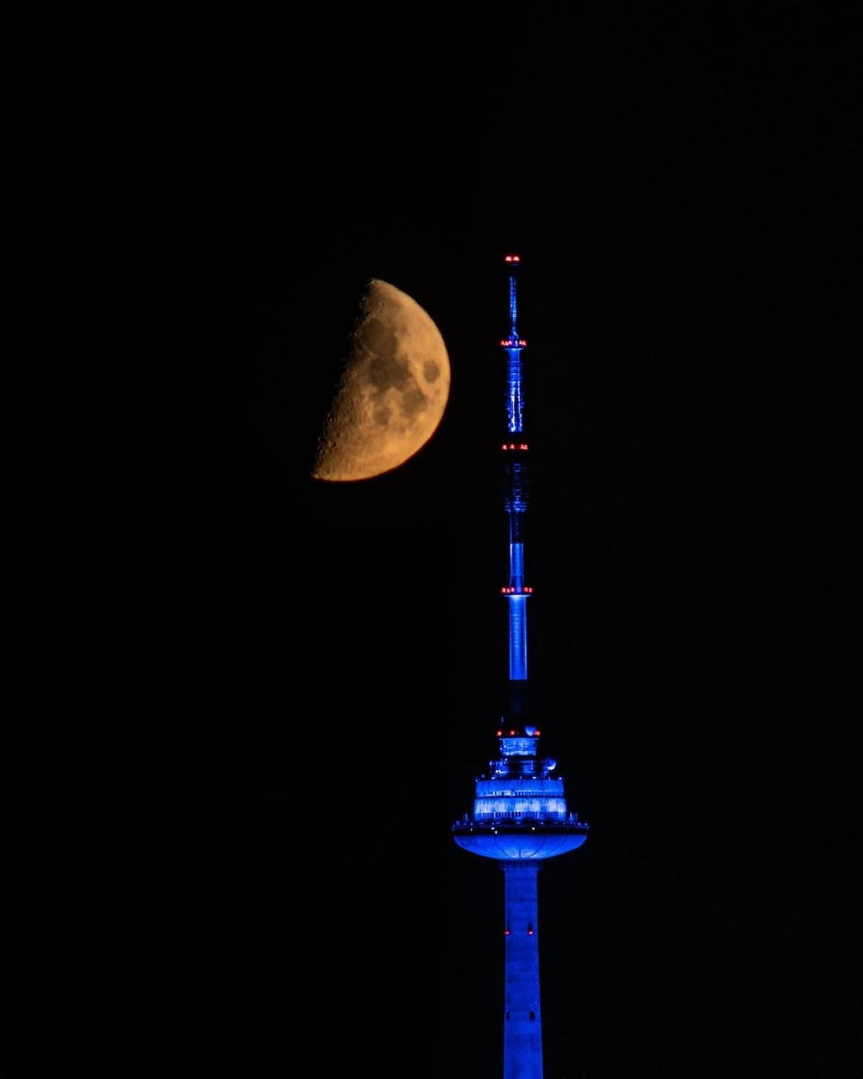 Night, View (from property/room), City view, City view, Landmark view, Landmark view, Street view, Street view