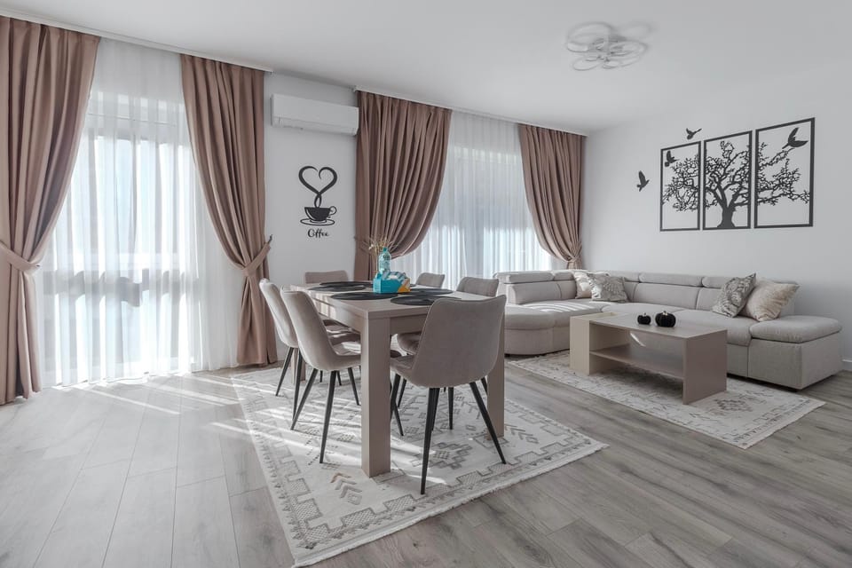 Living room, Seating area, Dining area