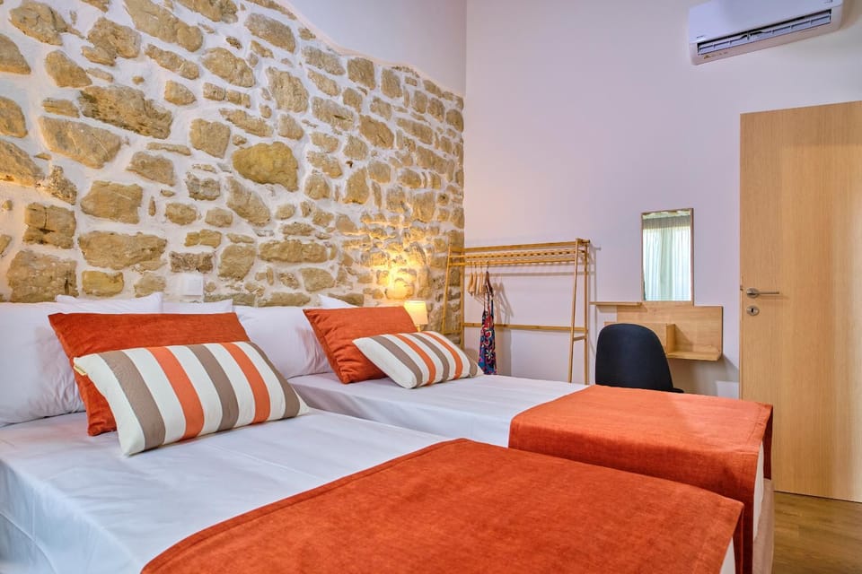 Bed, Bedroom, air conditioner