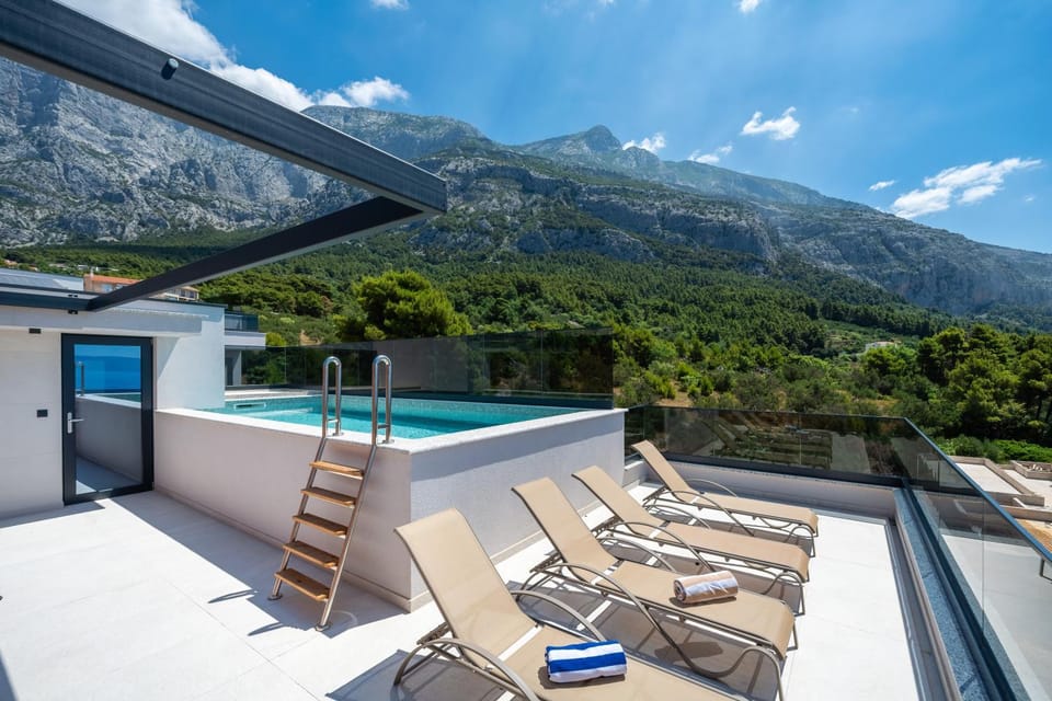 Luxury Villa Helena with Heated Pool Villa in Makarska