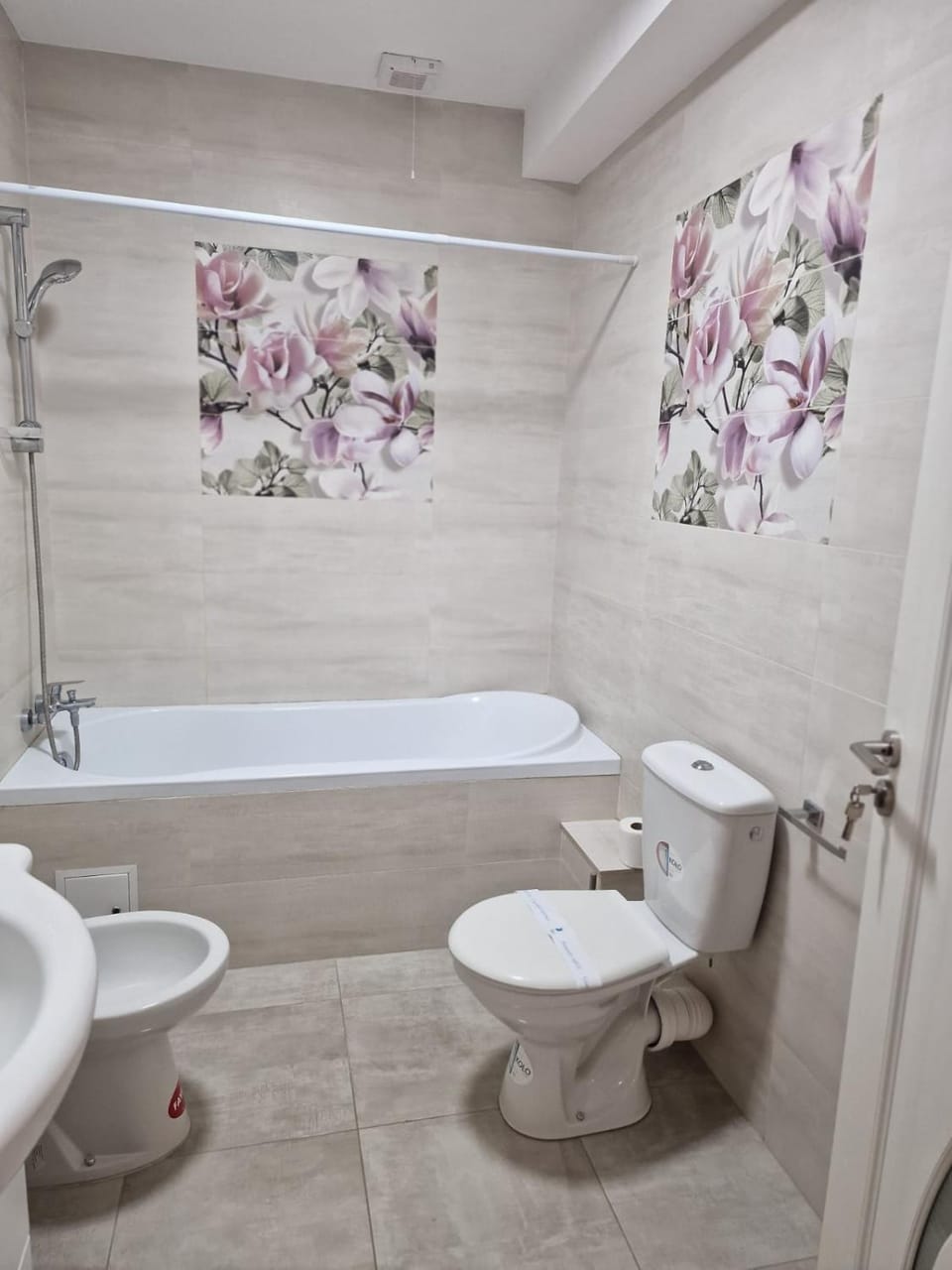 Quiet London Residence 21D 22D private parking Apartment in Romania