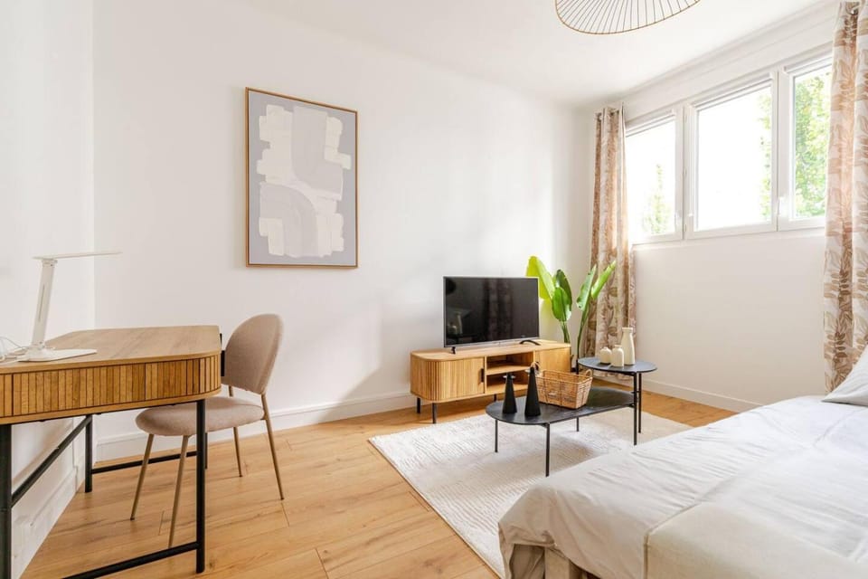 Communal lounge/ TV room, Living room, Seating area