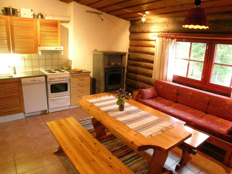 Kitchen or kitchenette, Living room, Seating area, Dining area, dishwasher, oven, pet friendly, stove
