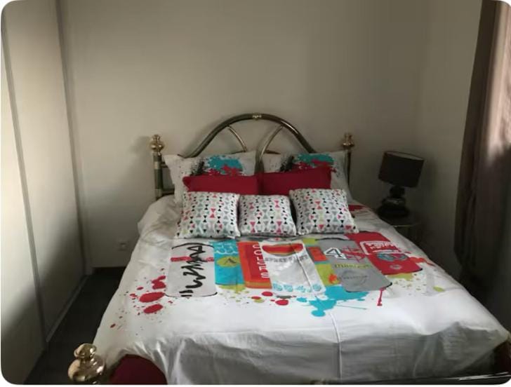 Photo of the whole room, Internal: Not applicable to any particular room