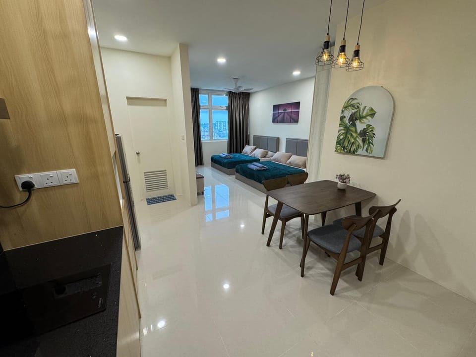 4 Pax - Scenic Riverfront Studio A, Kuching City Apartment in Kuching