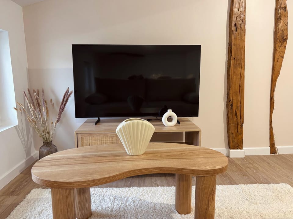 TV and multimedia, Living room, Decorative detail, air conditioner